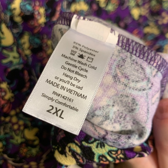 3/$15 Lularoe Disney Cassie Skirt - Picture 4 of 7